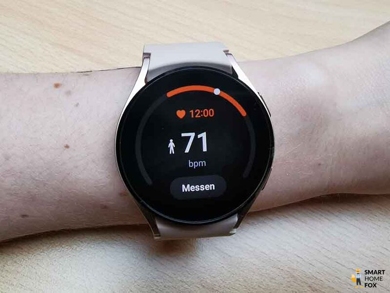 Вы можете увидеть измерение пульса на часах Galaxy Watch 4.